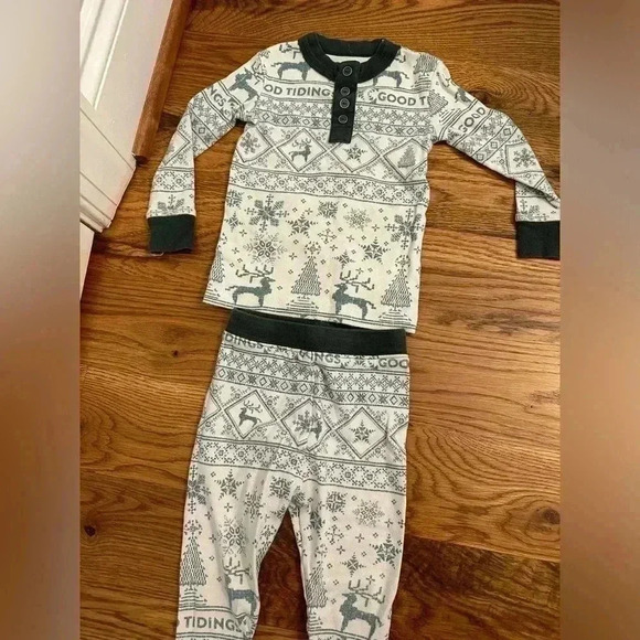 Bundle of three pairs of 18/24 months toddler holiday pajamas Hanna Andersson - Picture 8 of 12